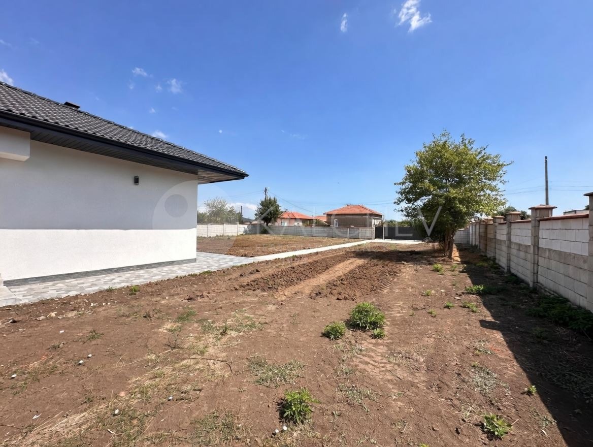 Продава КЪЩА, гр. Балчик, област Добрич, снимка 16 - Къщи - 54212190