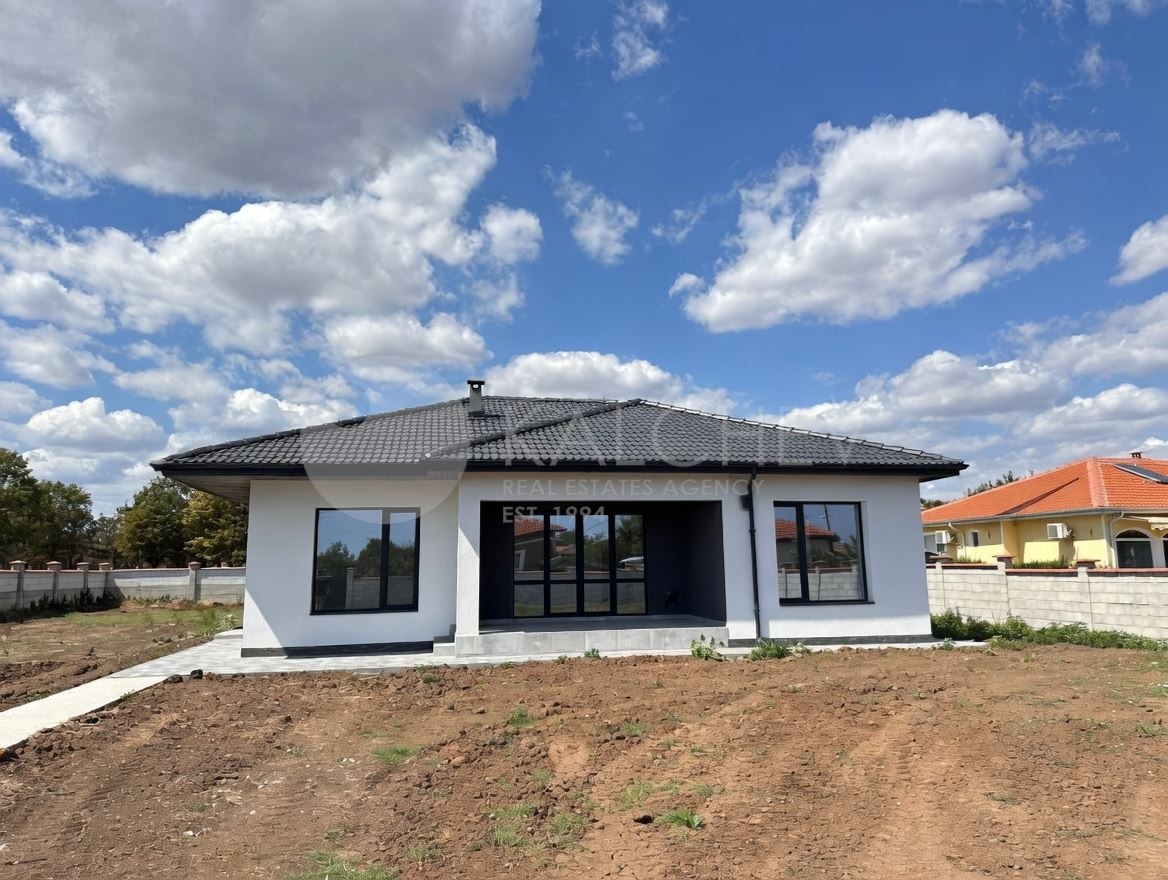 Продава КЪЩА, гр. Балчик, област Добрич, снимка 17 - Къщи - 54212190