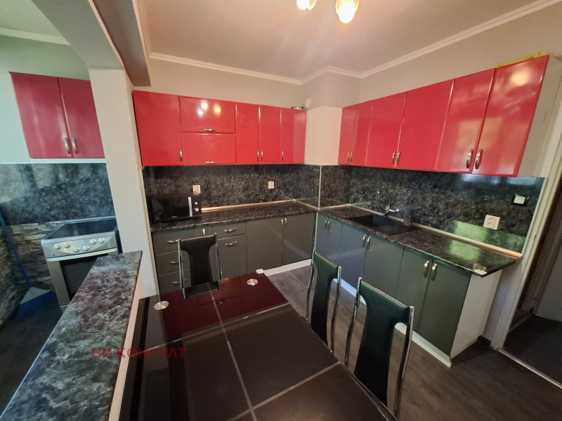 Te koop  2 slaapkamers Sofia , Zona B-5 , 88 m² | 77448845