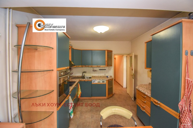 Na sprzedaż  2 sypialnie Sofia , Centar , 129 mkw | 84683740 - obraz [13]