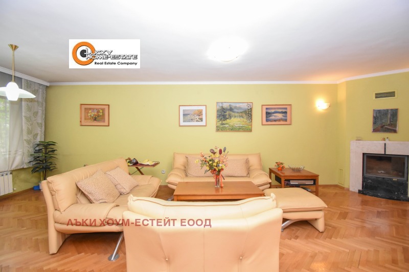 Na sprzedaż  2 sypialnie Sofia , Centar , 129 mkw | 84683740 - obraz [2]