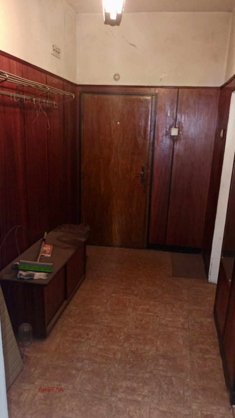 Продава 3-СТАЕН, гр. Перник, Център, снимка 2 - Апартаменти - 52178445