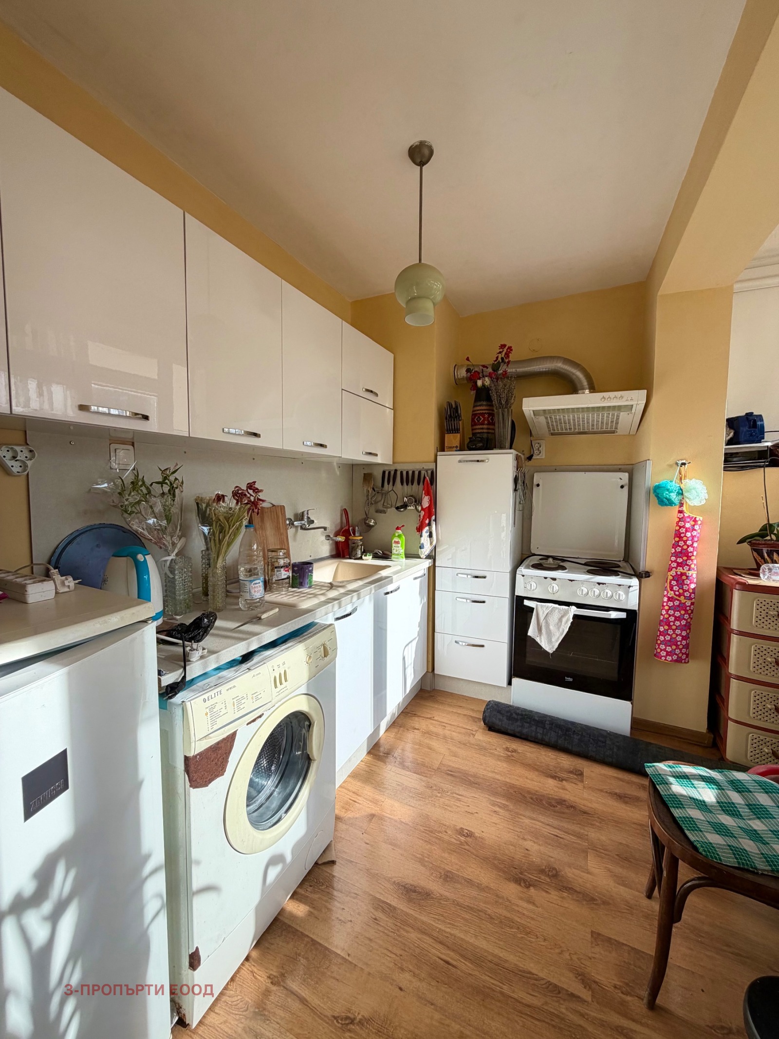 Продава 3-СТАЕН, гр. Пазарджик, Идеален център, снимка 2 - Апартаменти - 54134150