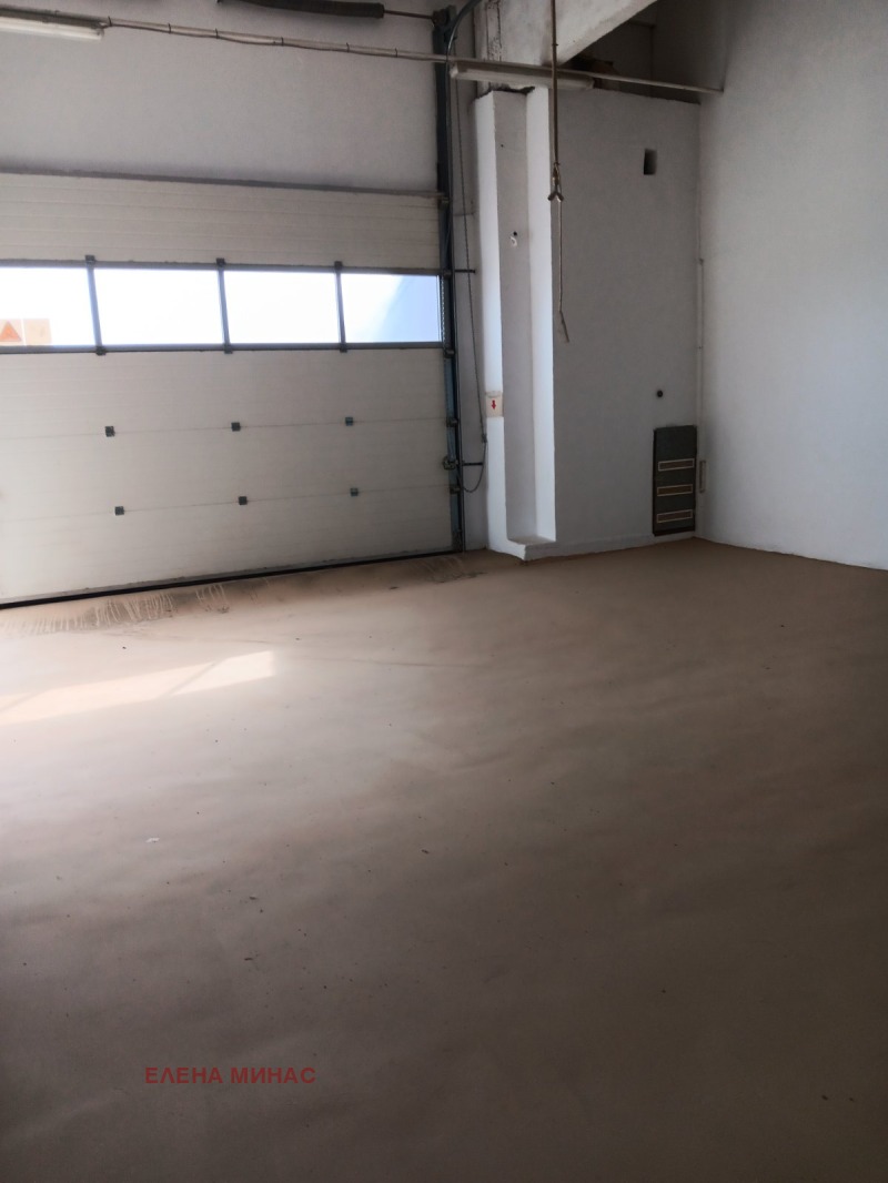 Продава ПРОМ. ПОМЕЩЕНИЕ в град Шумен, Добруджански - 190 кв.м / 286 323.45 € » 560 000 лв., ЕЛЕНА МИНАС