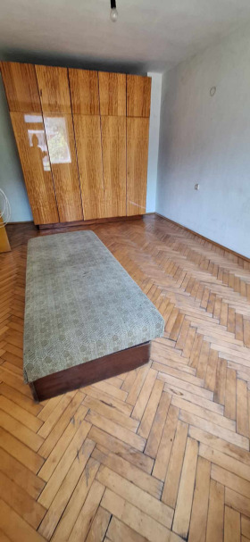 3 dormitoare Șiroc țentâr, Pleven 1