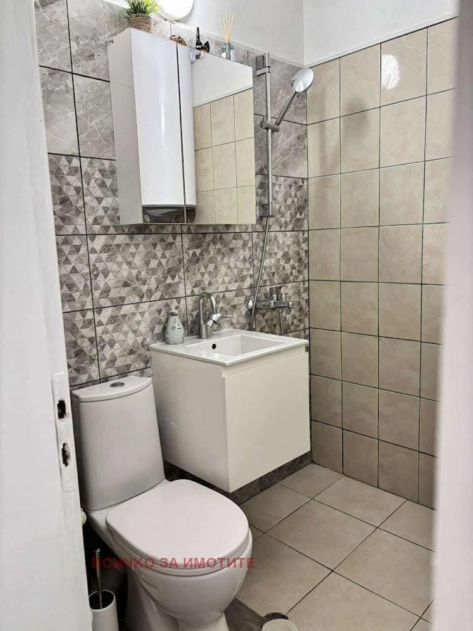 Te koop  Studio Ruse , Tsentar , 50 m² | 30756357 - afbeelding [4]