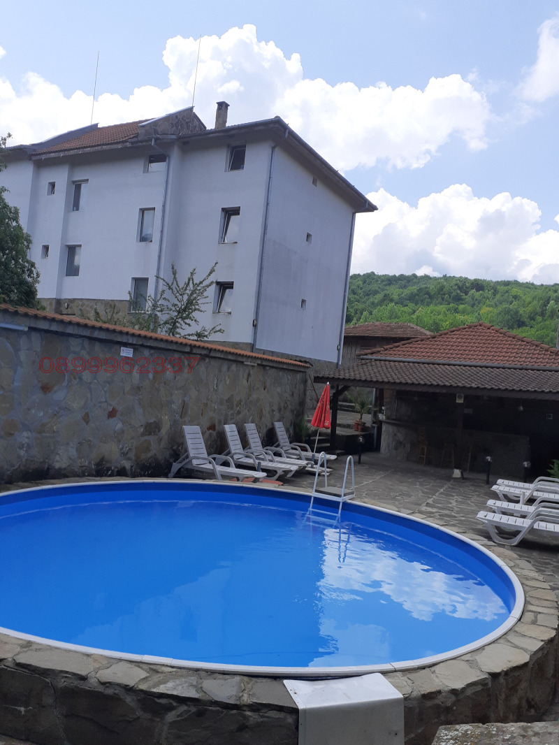 Продава ХОТЕЛ, гр. Априлци, област Ловеч, снимка 7 - Хотели - 52943553