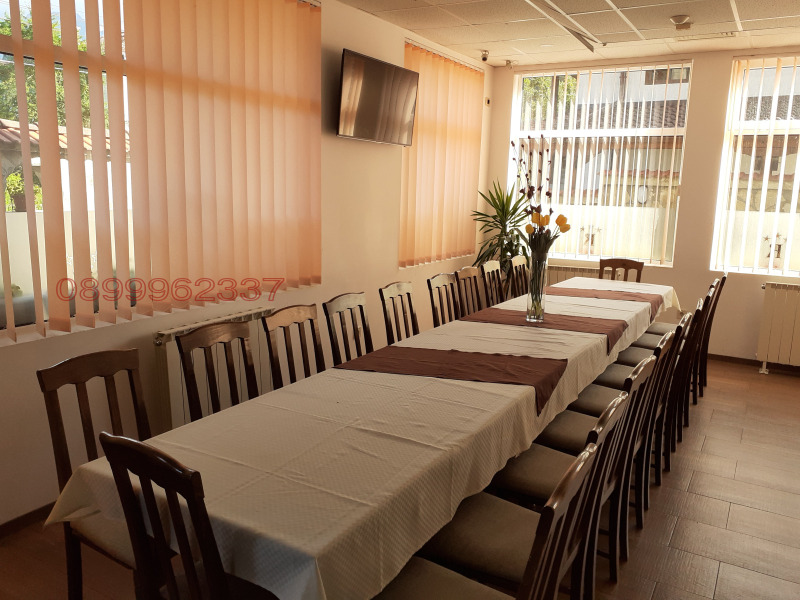 Продава ХОТЕЛ, гр. Априлци, област Ловеч, снимка 11 - Хотели - 52943553