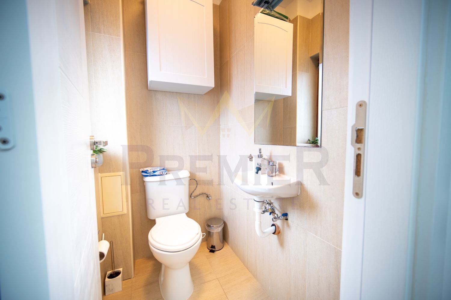 Продава КЪЩА, гр. Балчик, област Добрич, снимка 15 - Къщи - 53910997