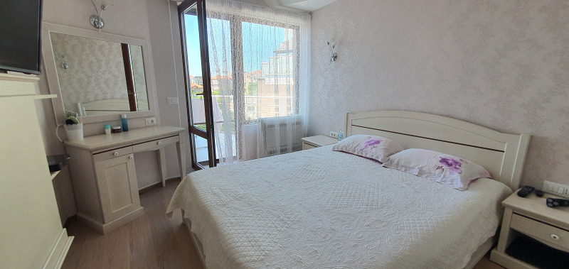 Продава  3-стаен град Варна , к.к. Св.Св. Константин и Елена , 127 кв.м | 94407461 - изображение [4]