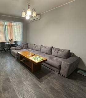 2 dormitoare Țentâr, Plovdiv