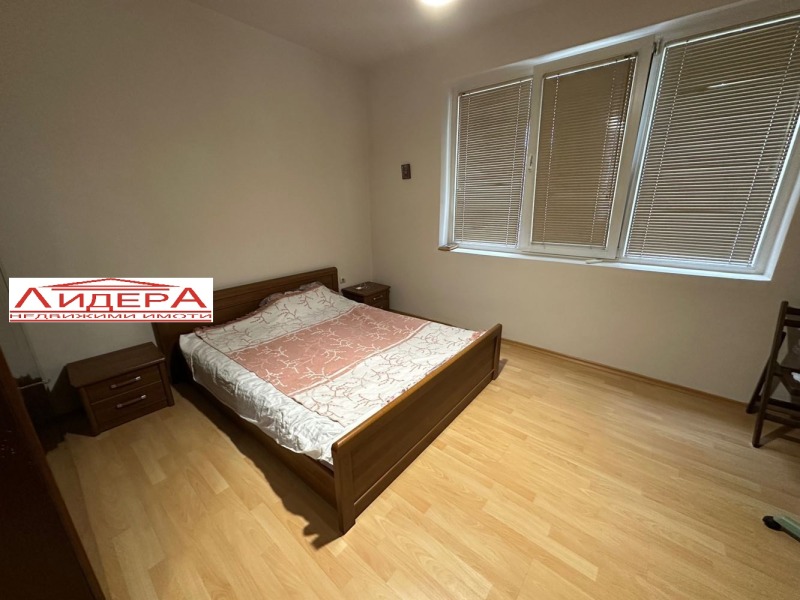 De vânzare  2 dormitoare Plovdiv , Țentâr , 75 mp | 76005885 - imagine [3]
