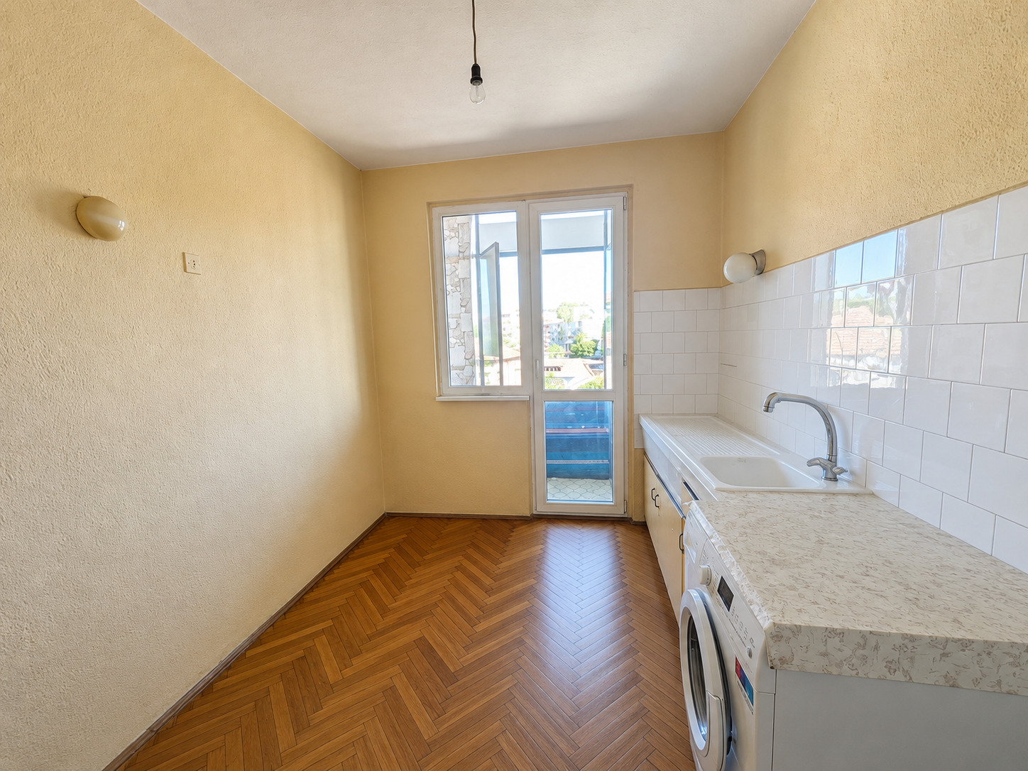 Продава 3-СТАЕН, гр. Казанлък, област Стара Загора, снимка 2 - Апартаменти - 55947778