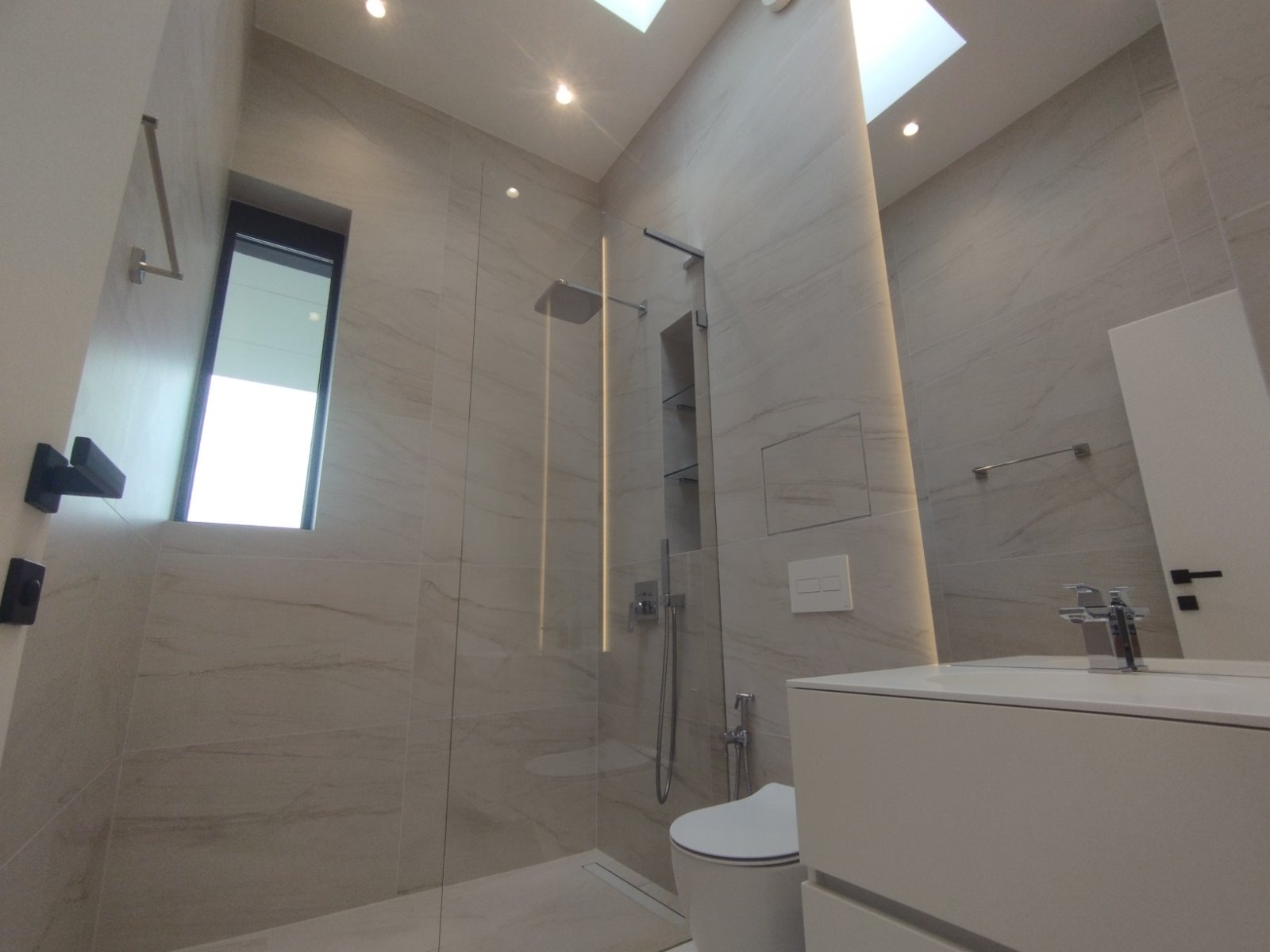 Продава 4-СТАЕН, гр. Варна, Чайка, снимка 11 - Апартаменти - 54462205