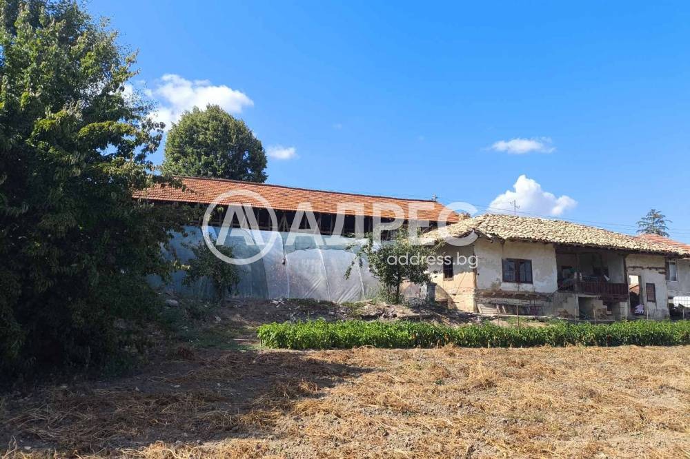 Продава КЪЩА, с. Осенец, област Разград