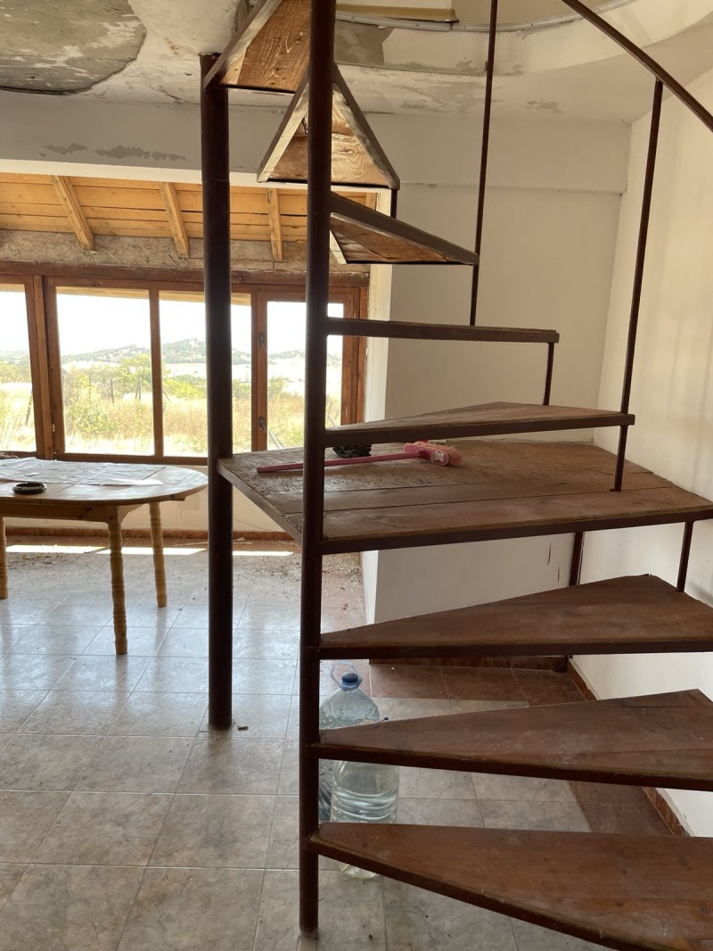 Продава КЪЩА, гр. Бургас, с. Изворище, снимка 3 - Къщи - 52782171