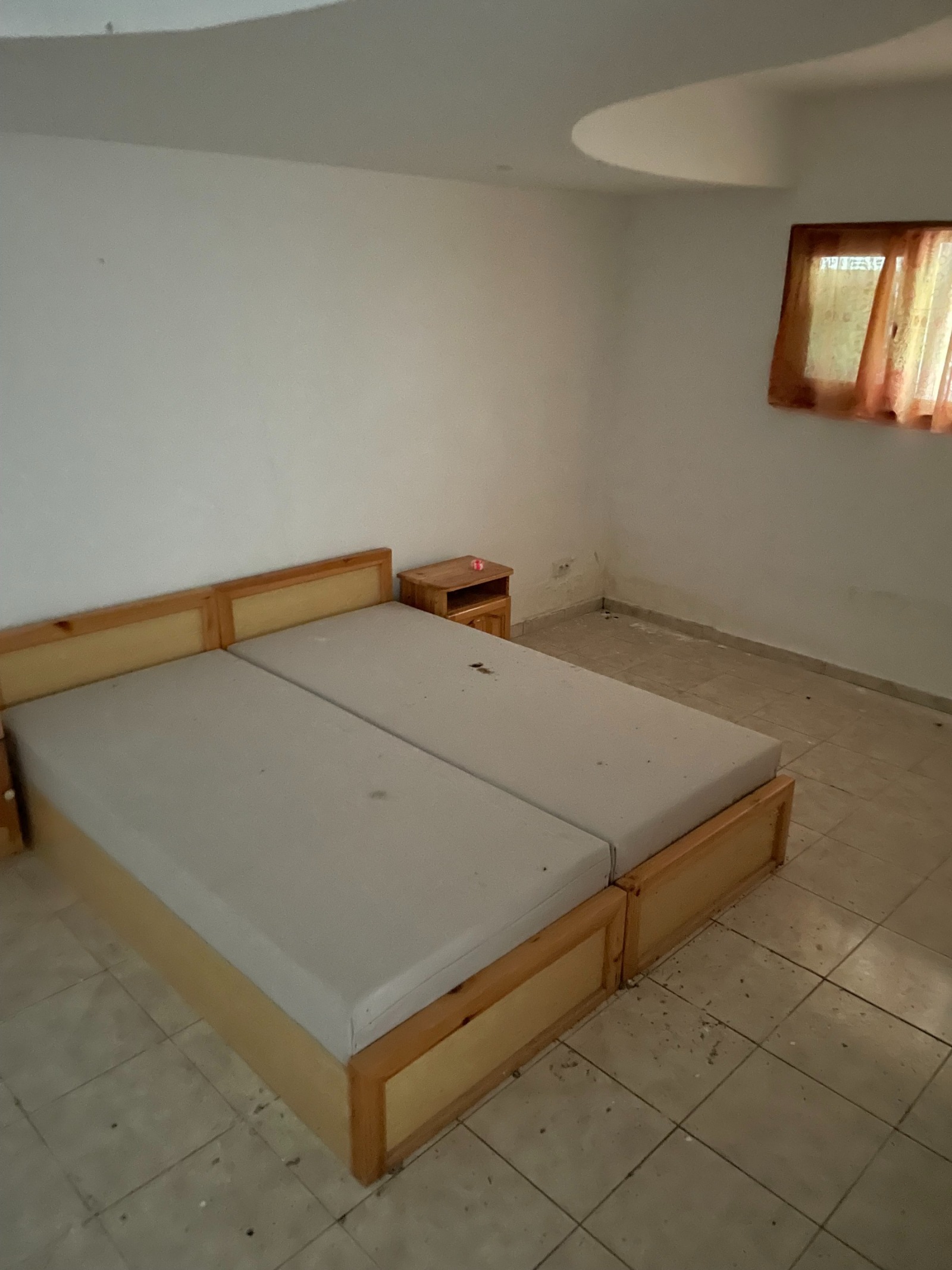 Продава КЪЩА, гр. Бургас, с. Изворище, снимка 10 - Къщи - 54766033