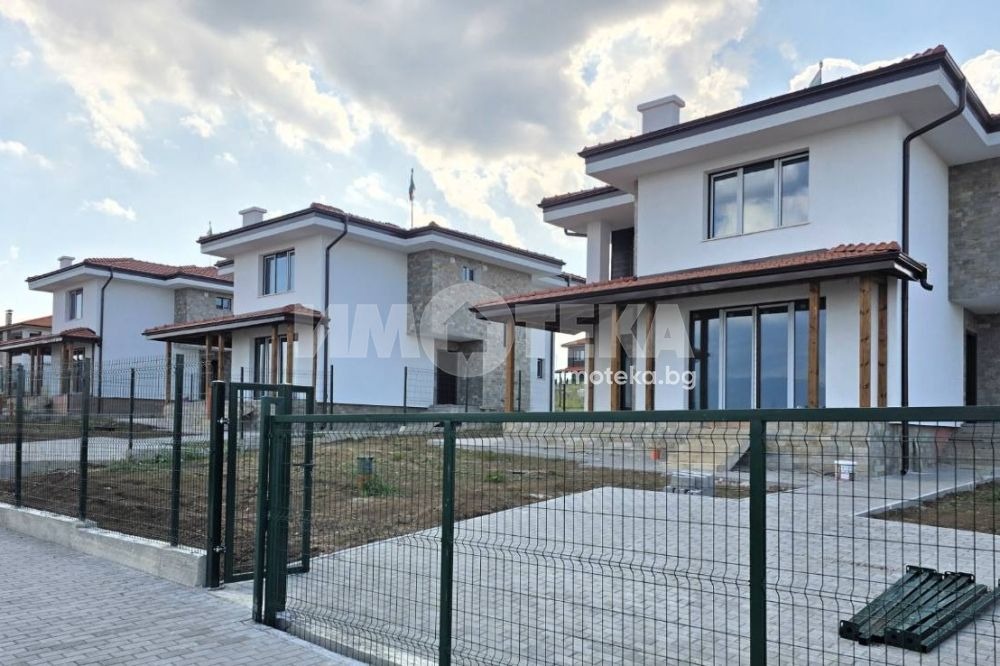 Продава КЪЩА, с. Гурмазово, област София област, снимка 6 - Къщи - 55985126