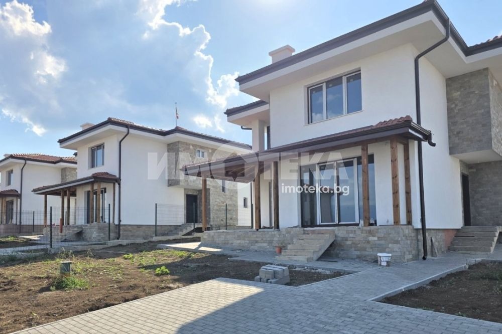 Продава КЪЩА, с. Гурмазово, област София област, снимка 8 - Къщи - 55985126