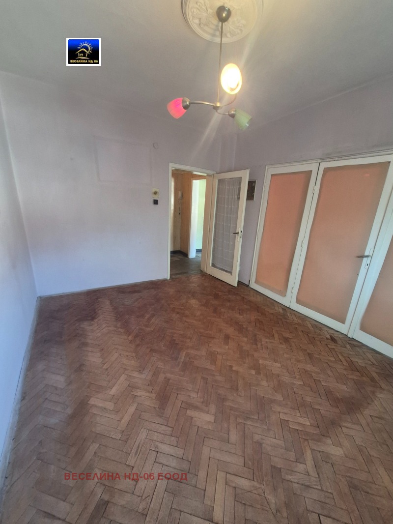 Продава  3-стаен град Добрич , Център , 67 кв.м | 14801581