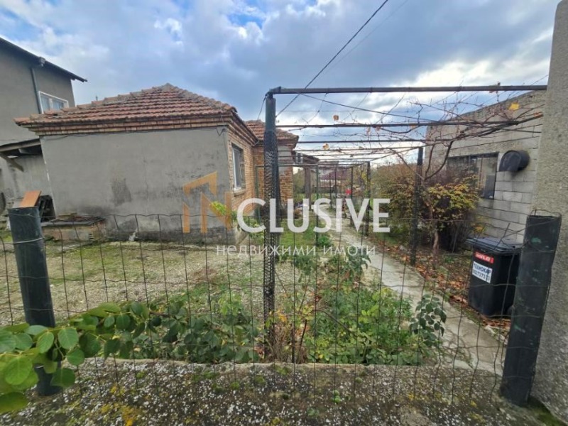 Продава КЪЩА, гр. Аксаково, област Варна, снимка 4 - Къщи - 52624334