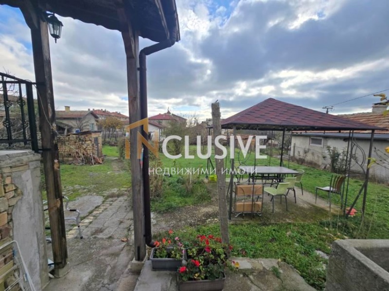 Продава КЪЩА, гр. Аксаково, област Варна, снимка 3 - Къщи - 52624334