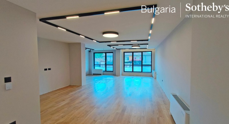 À venda  Mais de 3 quartos Sofia , Oborichtche , 306 m² | 60680010