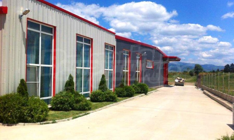 Продава ПРОМ. ПОМЕЩЕНИЕ, с. Мусачево, област София област, снимка 2 - Производствени сгради - 53154219