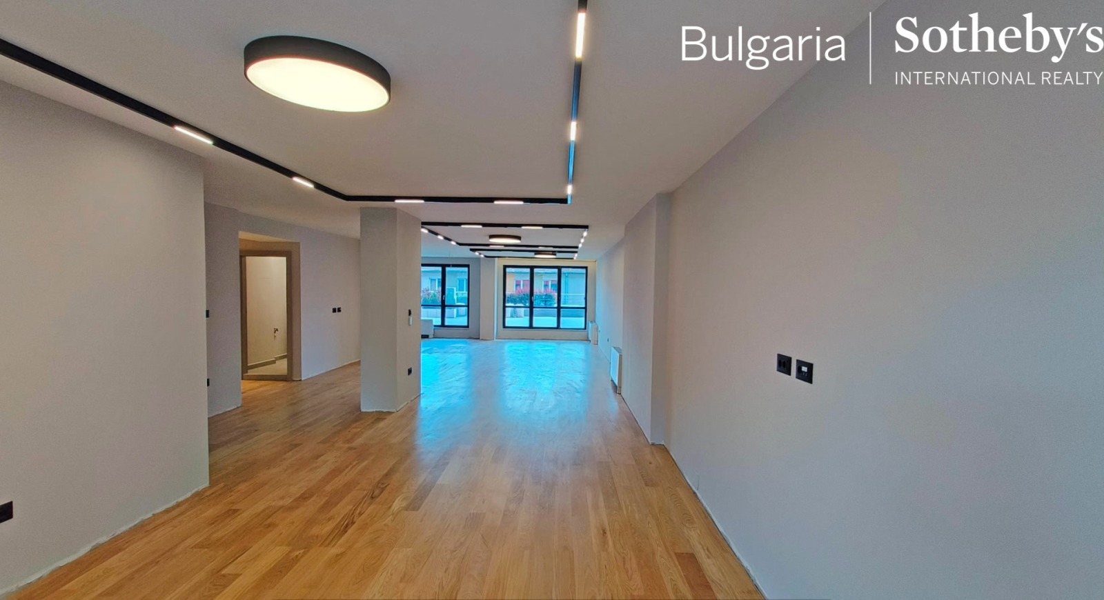 Продава МНОГОСТАЕН, гр. София, Оборище, снимка 2 - Апартаменти - 50301591