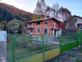 Hus Gintsi, region Sofia 15