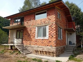 Hus Gintsi, region Sofia 1