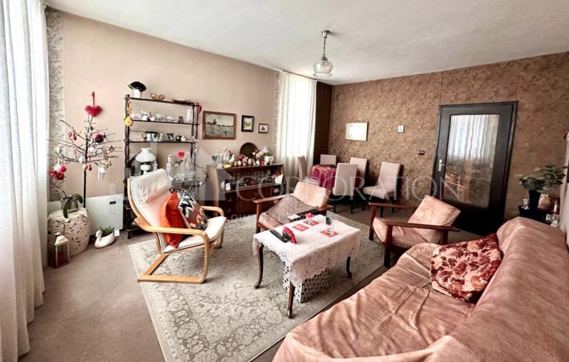 In vendita  Studio Sofia , Zona B-18 , 56 mq | 60134233 - Immagine [2]