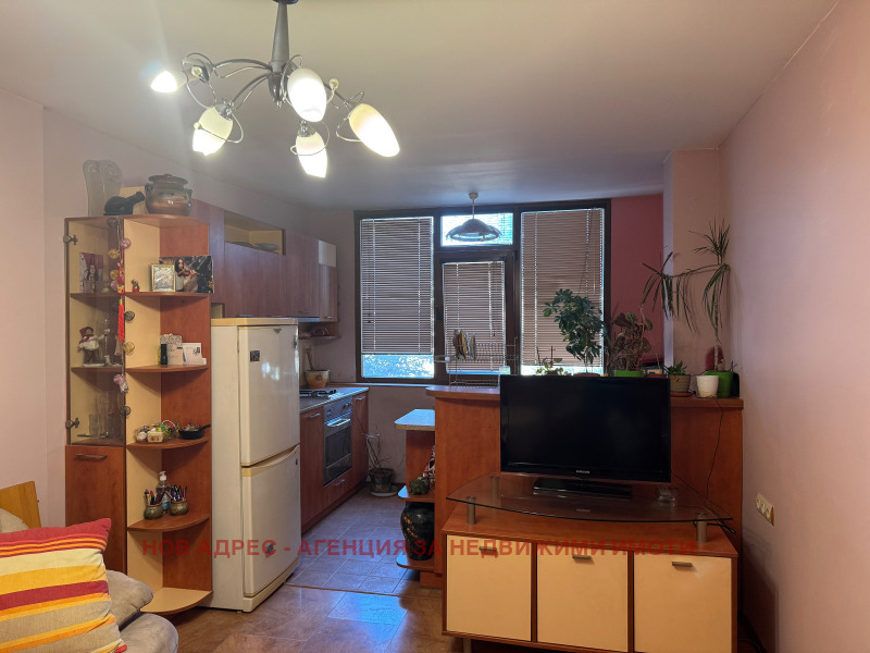 Продава  3-стаен град Търговище , Боровец , 67 кв.м | 68727042