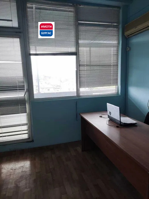 Na prodej  Kancelář Burgas , Vazraždane , 13 m2 | 68836672
