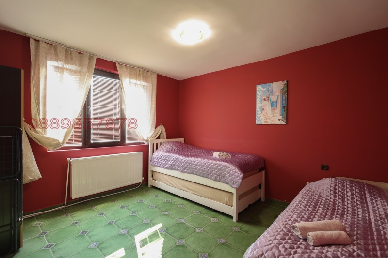 Продава ХОТЕЛ, с. Бял извор, област Стара Загора, снимка 9 - Хотели - 53385862