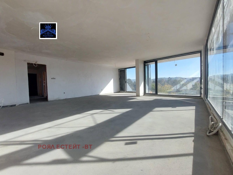 Продава МНОГОСТАЕН, гр. Велико Търново, Център, снимка 16 - Апартаменти - 52600333