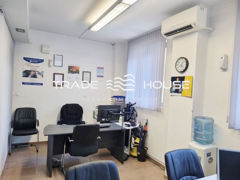 Na prodej  Kancelář Plovdiv , Centar , 21 m2 | 35999226