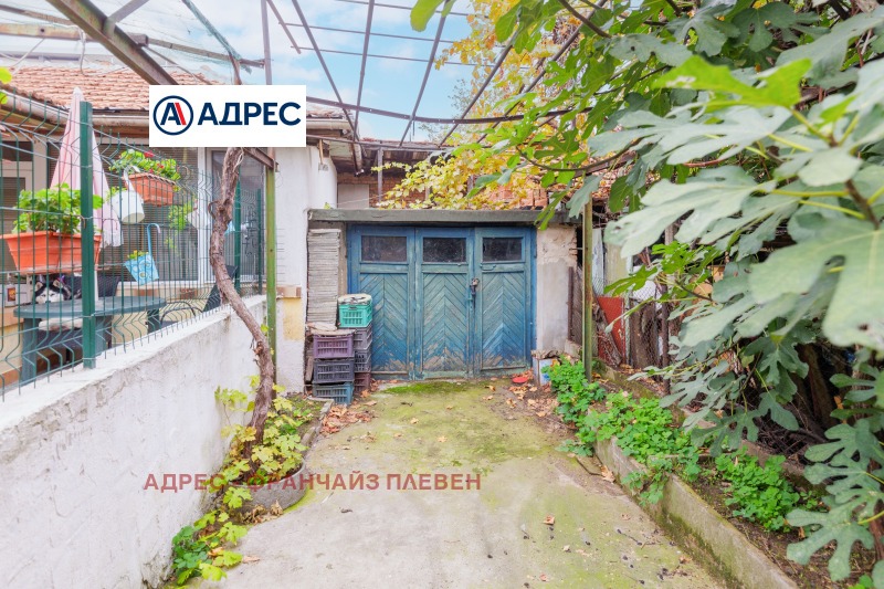 Продава ЕТАЖ ОТ КЪЩА, гр. Плевен, 9-ти квартал, снимка 15 - Етаж от къща - 53230084