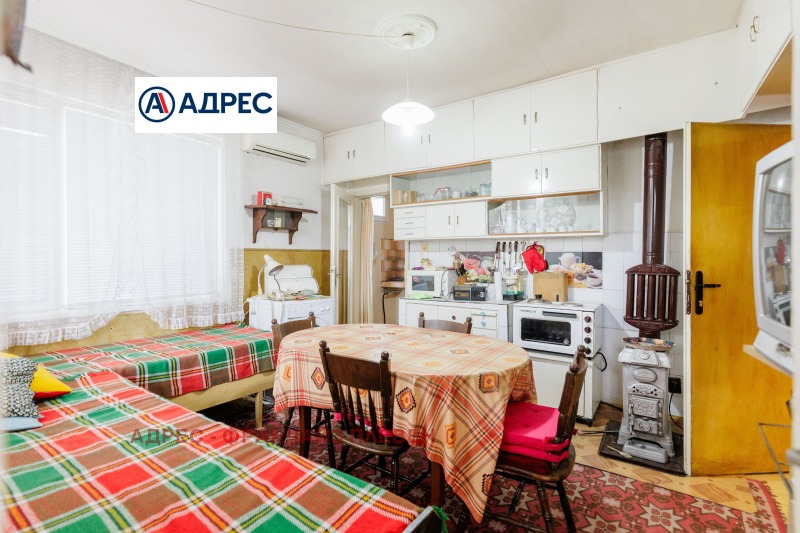 Продава ЕТАЖ ОТ КЪЩА, гр. Плевен, 9-ти квартал