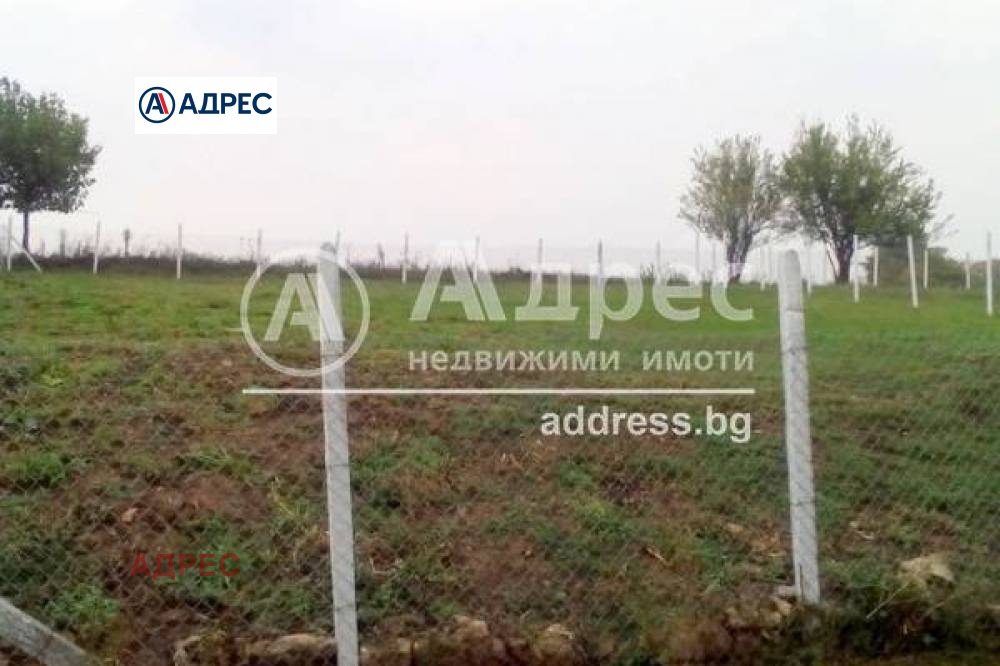 Продава ПАРЦЕЛ, с. Николаевка, област Варна
