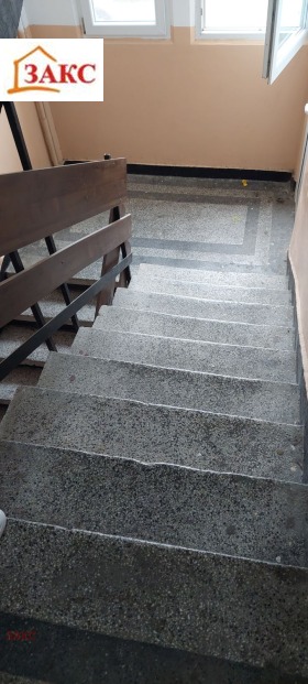 1 soverom Vazrosjdentsi, Kardsjali 2