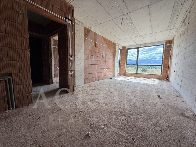 Продава  2-стаен град Пловдив , Остромила , 74 кв.м | 53742058