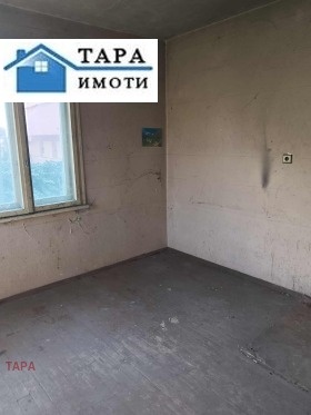 Къща град Монтана, Парта 1