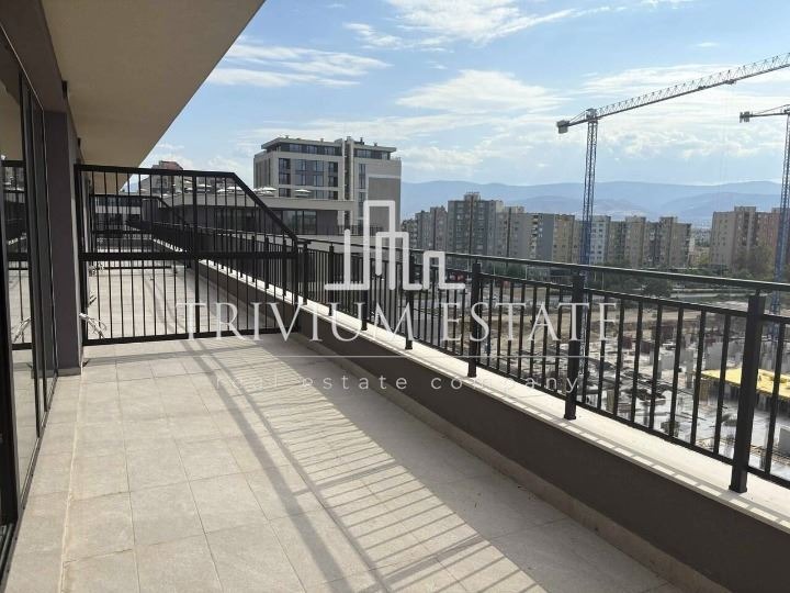 For Sale  2 bedroom Plovdiv , Trakiya , 147 sq.m | 17490877