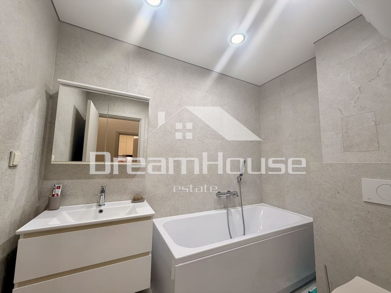 Продава 2-СТАЕН, гр. Пловдив, Тракия, снимка 11 - Апартаменти - 56480754
