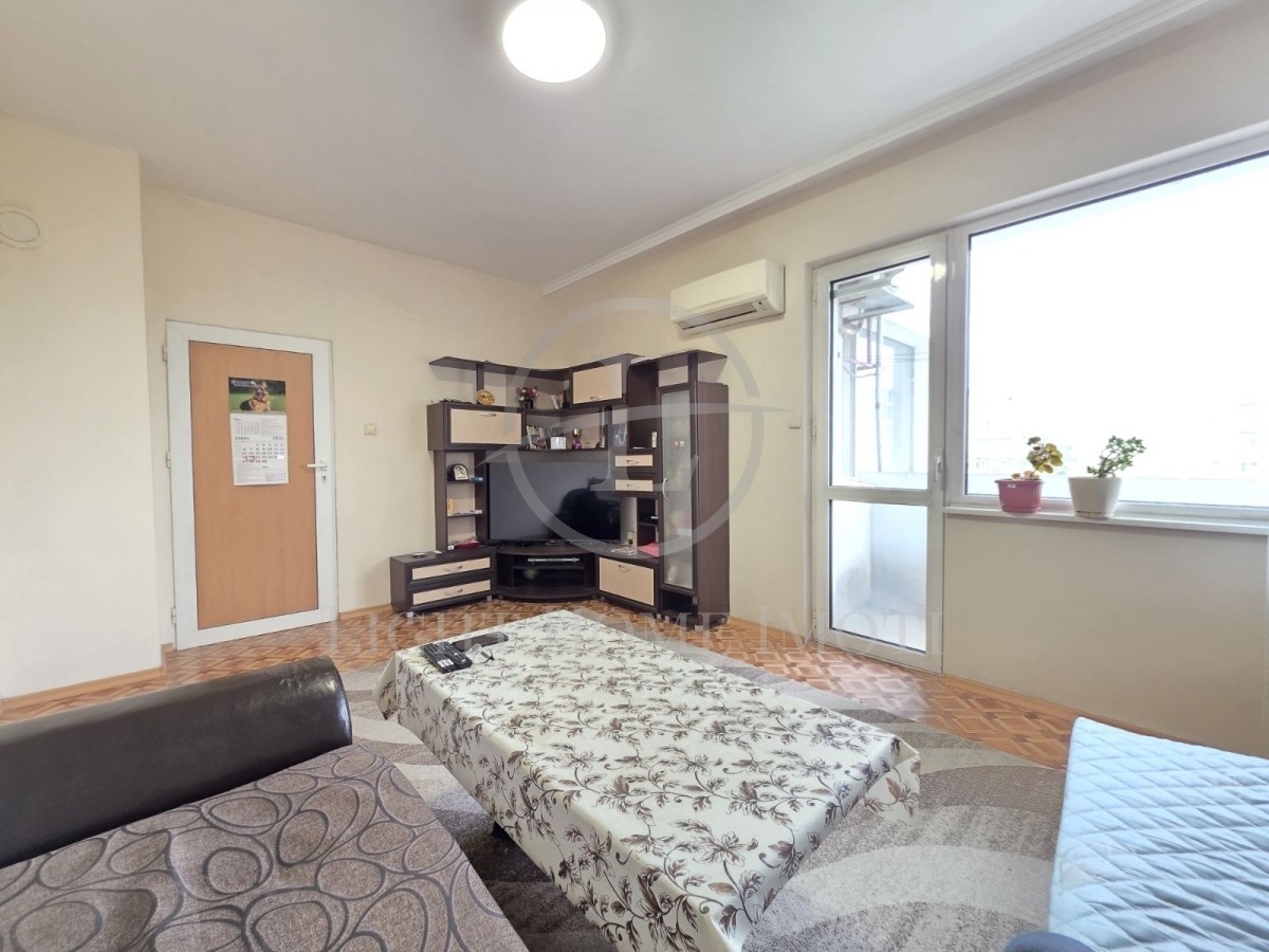 Продава МНОГОСТАЕН, гр. Пловдив, Кючук Париж