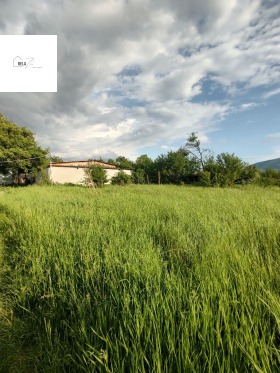 Продажба на имоти в с. Негованци, област Перник - изображение 17 