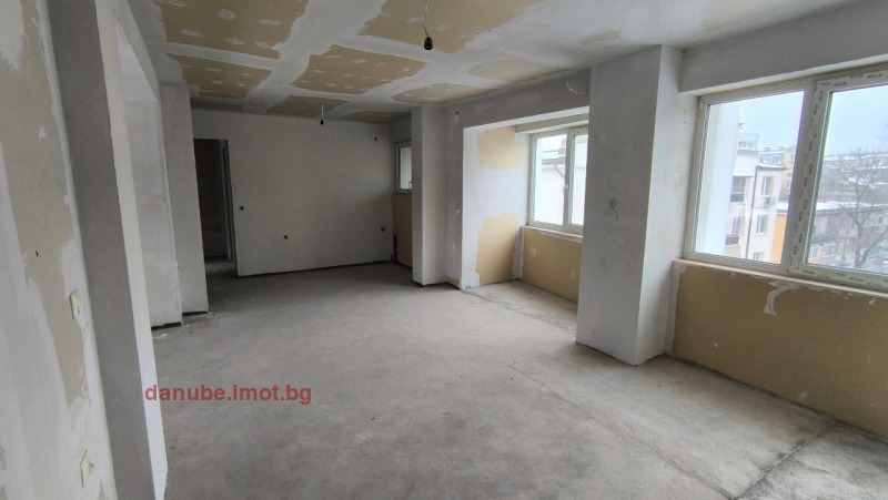 Продава 3-СТАЕН, гр. Русе, Център, снимка 2 - Апартаменти - 53254060