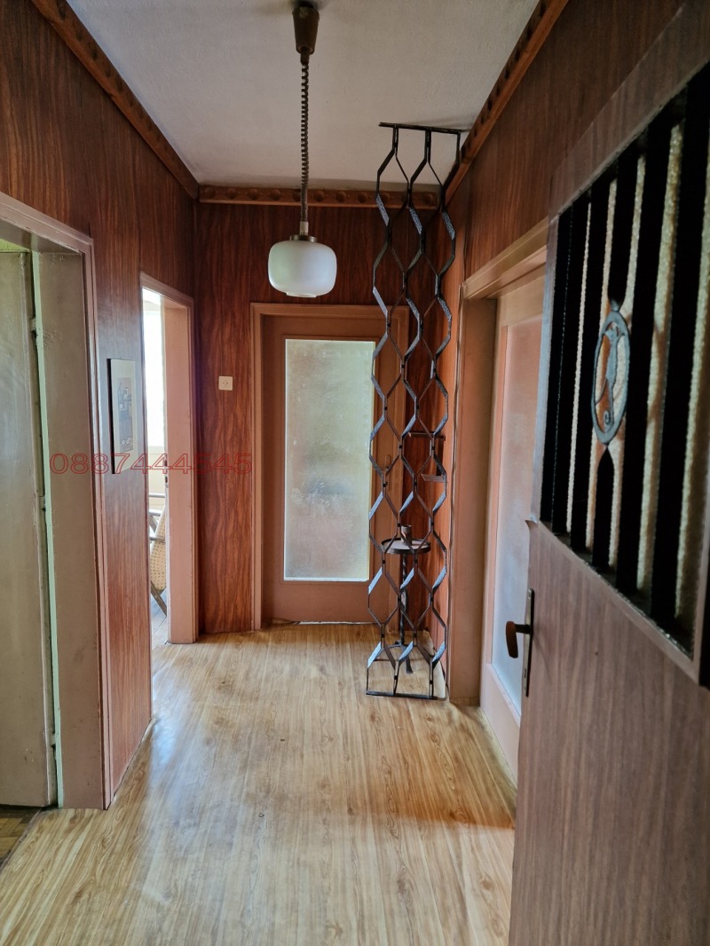 Продава ЕТАЖ ОТ КЪЩА, гр. Смолян, Стар център, снимка 9 - Етаж от къща - 53111297