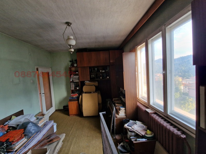 Продава ЕТАЖ ОТ КЪЩА, гр. Смолян, Стар център, снимка 12 - Етаж от къща - 53111297